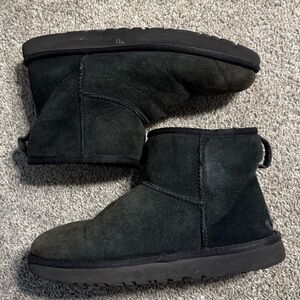 Black Uggs